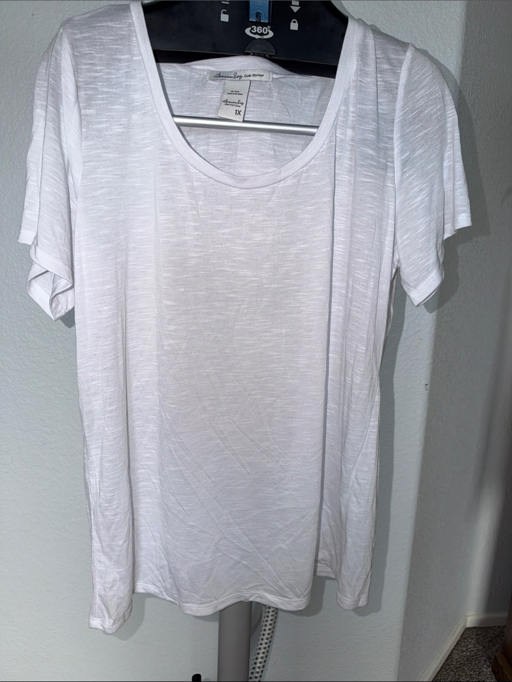 American Rag Classic White Scoop Neck Short Sleeve Tee